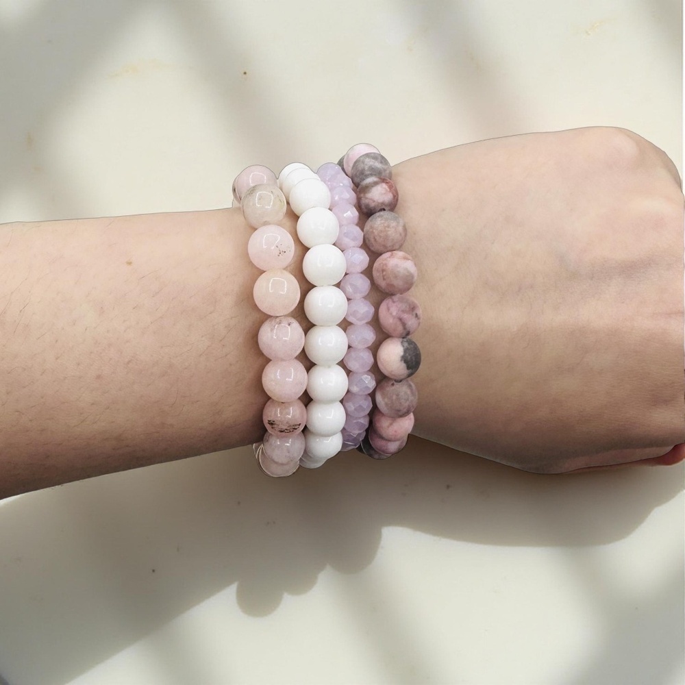 “Mom” Arm Candy Beaded Bracelet - Picture 7 of 7